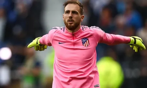 Arsenal được khuyên mua thủ môn 'xuất sắc nhất thế giới' thay Bernd Leno