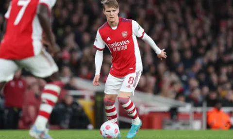 Nhìn Odegaard, mới thấy Solskjaer đã đúng