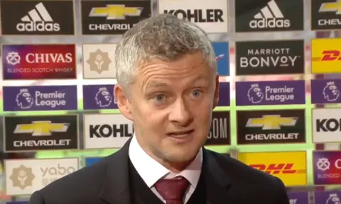 Ole: "Tôi sẽ treo cổ cậu ấy nếu là cầu thủ của Man United"