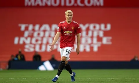 Solskjaer chốt hạ tình hình của Van de Beek tại Man Utd