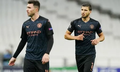 Ơn giời, Man City đã tìm thấy được "chân lý" ở hàng thủ