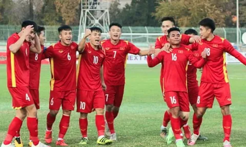Ông Lee Young-jin làm quyền HLV trưởng U23 Việt Nam