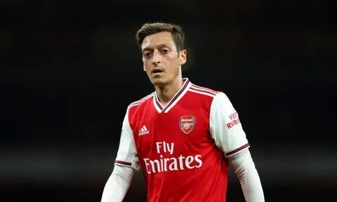 Đội hình 11 "bóng ma" trên băng ghế dự bị Premier League