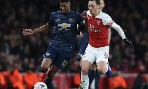 Ozil chọn đội hình 5 người: Không 1 sao Arsenal, bất ngờ chủ công Man United