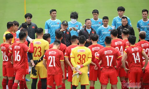 Tuyển Việt Nam: Thầy Park thay bình mới, hãy thêm cả... rượu mới