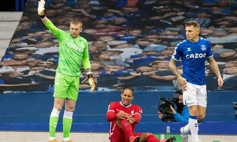 "Chỉ trích Pickford triệt hạ Van Dijk là không công bằng"