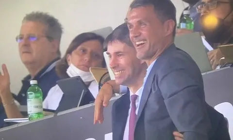 Phản ứng của Maldini khi con trai ghi bàn cho Milan ngay trận đầu đá chính