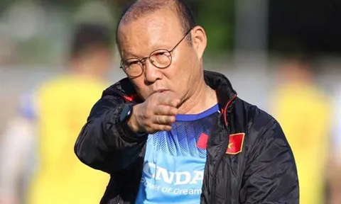 Báo Hàn "xúi giục" HLV Park Hang-seo rời Việt Nam vì lý do khó tin
