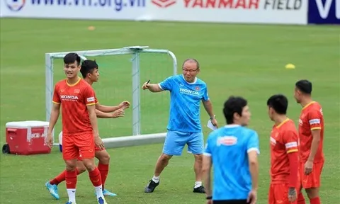 Bão chấn thương đổ bộ ĐT Việt Nam và 2 giải pháp của thầy Park