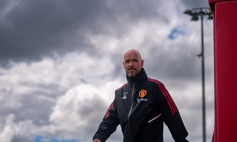 Paul Merson: Ten Hag đang làm công việc khó khăn nhất trong cuộc đời