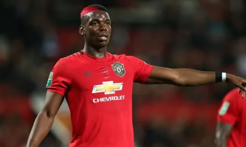 Fan Man Utd giận dữ: "Đó là tên thuốc độc, không xứng lau giày cho Ronaldo"