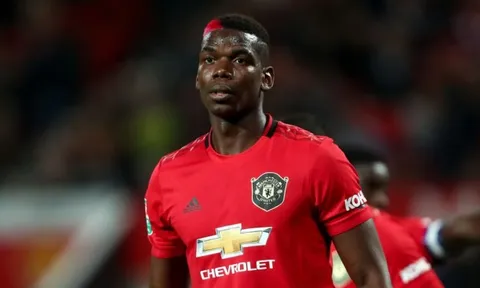 Sao Man Utd đòi hưởng lương ngang Cristiano Ronaldo để ở lại Old Trafford