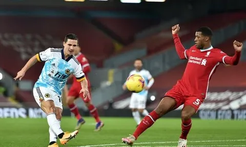 Liverpool thắng giòn giã, Scholes 'trăn trở' về trò cưng của Klopp