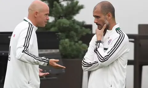 Phản ứng của Pep khi Ten Hag ngồi ghế nóng Man Utd