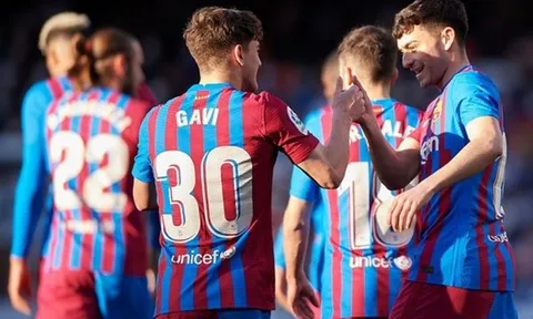 Pep để mắt đến 'thần đồng' Barca cho Man City