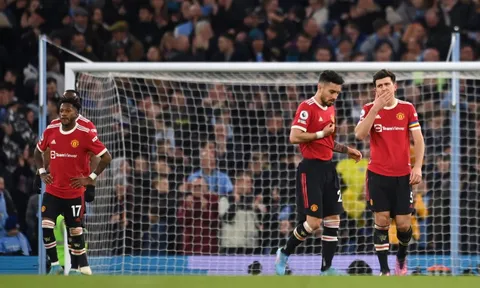 Pep Guardiola muốn các học trò lấy Man Utd làm bài học