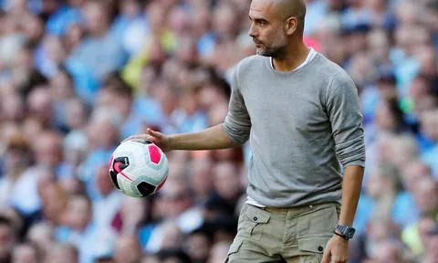 Pep Guardiola tức giận biệt giam cả đêm, không muốn thấy mặt ai khi Man City đá tệ