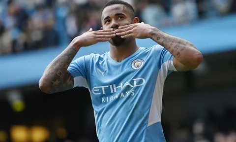 Pep phản ứng về tương lai của Gabriel Jesus