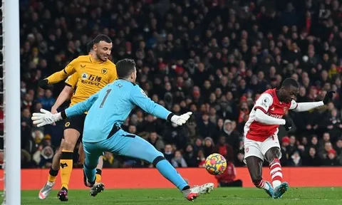 Đại gia mới nổi được khuyên nên chơi lớn với sao Arsenal