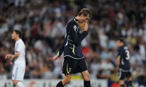 Peter Crouch thừa nhận muốn đấm vào mặt 1 cầu thủ Real Madrid