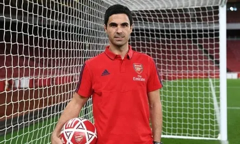 "Phải thêm 10 người mới cứu được Arsenal"