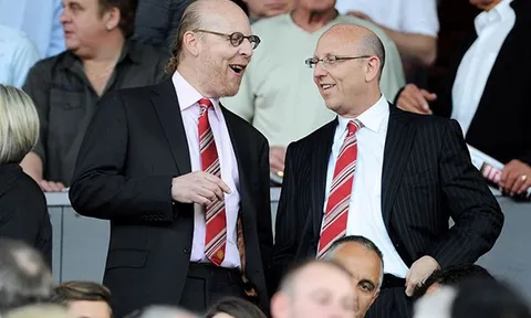 Phản đối Super League, Gary Neville muốn nhà Glazers rời Man Utd
