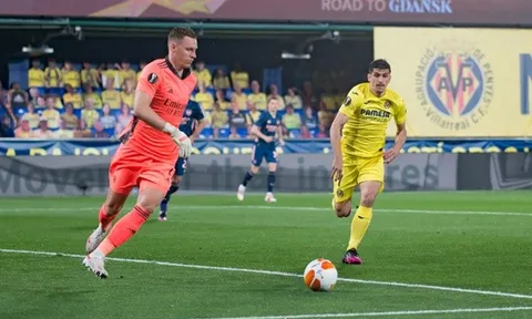 Phản ứng của CĐV Arsenal khi Bernd Leno tuyên bố ở lại