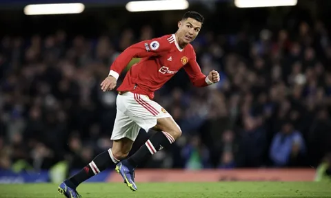 Phản ứng của CĐV Chelsea về Ronaldo