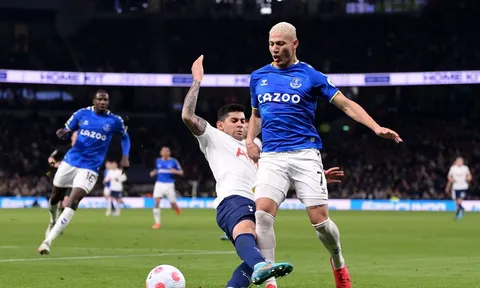Phản ứng của Richarlison khi trở thành đồng đội với 'kẻ chặt chém' Romero