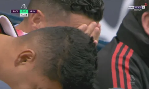 Phản ứng của Ronaldo khi MU bị Man City đè bẹp