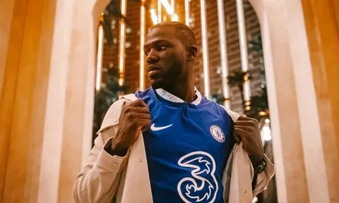 Phản ứng của Tuchel khi Koulibaly bị Benitez nghi ngờ