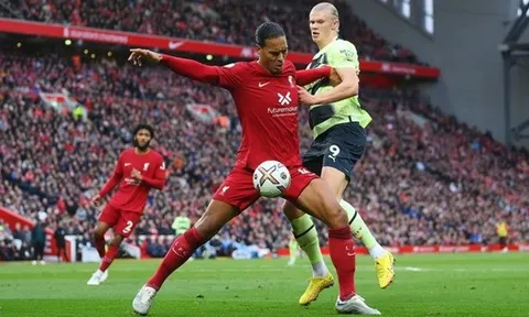 Phản ứng của Van Dijk khi khiến Haaland 'tắt điện'