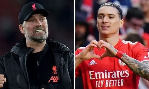 Phản ứng kinh hoàng của Klopp khi Nunez nhận thẻ đỏ