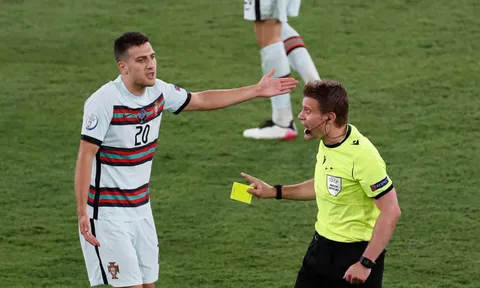 Phát cuồng vì sao Bồ Đào Nha, fan M.U tuyên bố không cần Trippier