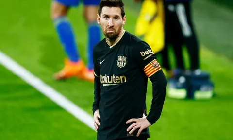 “Phép thuật” từ chiếc chân trái của Messi đang dần lụi tàn?