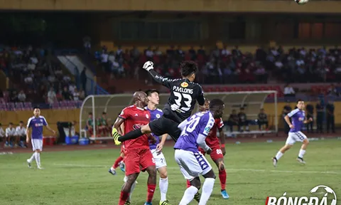 Phí Minh Long "tả xung hữu đột" trong ngày Hà Nội quật ngã Á quân V-League