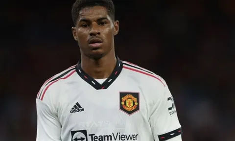 "Phụ thuộc vào 2 cầu thủ đó sẽ khiến Man Utd gặp rắc rối"