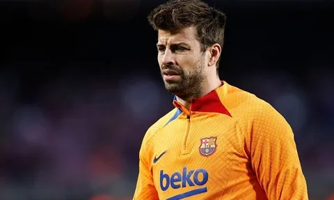 Laporta ra phán quyết về Pique