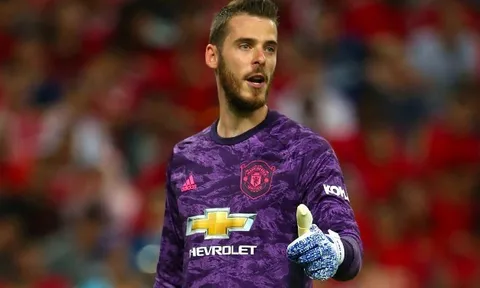 Tom Heaton xuất hiện, De Gea đã có quyết định cho tương lai