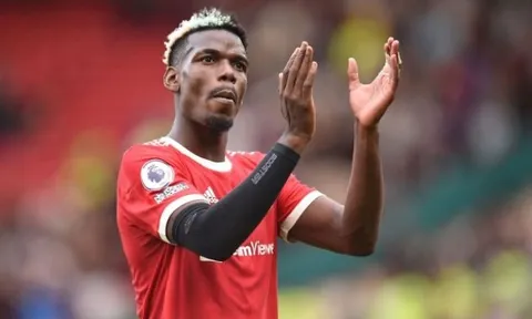 Pogba ký hợp đồng mới, tin xấu ập đến cho 3 sao Man Utd