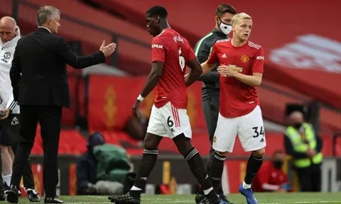 Paul Pogba khen 2 người, 'bóc phốt' 1 người ở Man Utd