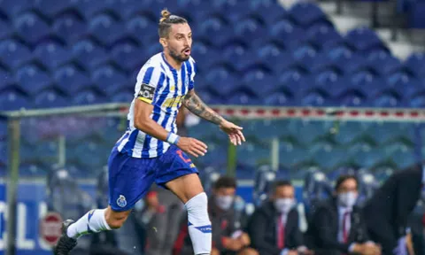 Porto hét giá Telles, đẩy Man Utd vào bước đường cùng