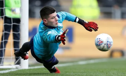 Premier League xuất hiện "người nhện" đỉnh nhất châu Âu: Không phải Mendy hay Ederson