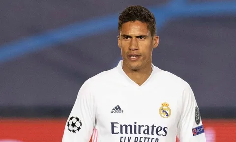 Real ra giá bán đứt Raphael Varane không ngờ