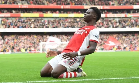 Ra đề nghị khủng, Arsenal vẫn đứng trước nguy cơ mất Saka