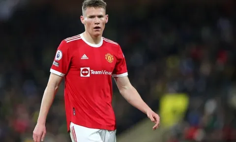 Paul Robinson lên tiếng bảo vệ McTominay: "Một đống rác rưởi"