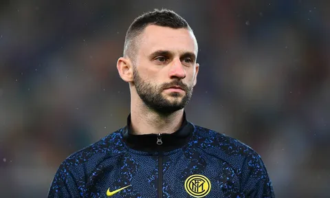 Liverpool muốn sở hữu miễn phí cỗ máy đánh chặn của Inter