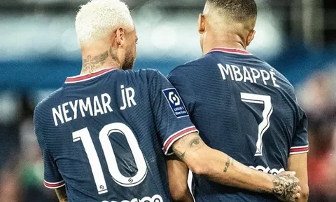 PSG đang trải qua 'bão tố' chưa từng có