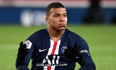 PSG níu kéo Mbappe
