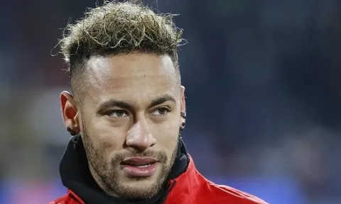 PSG ra giá bán Neymar